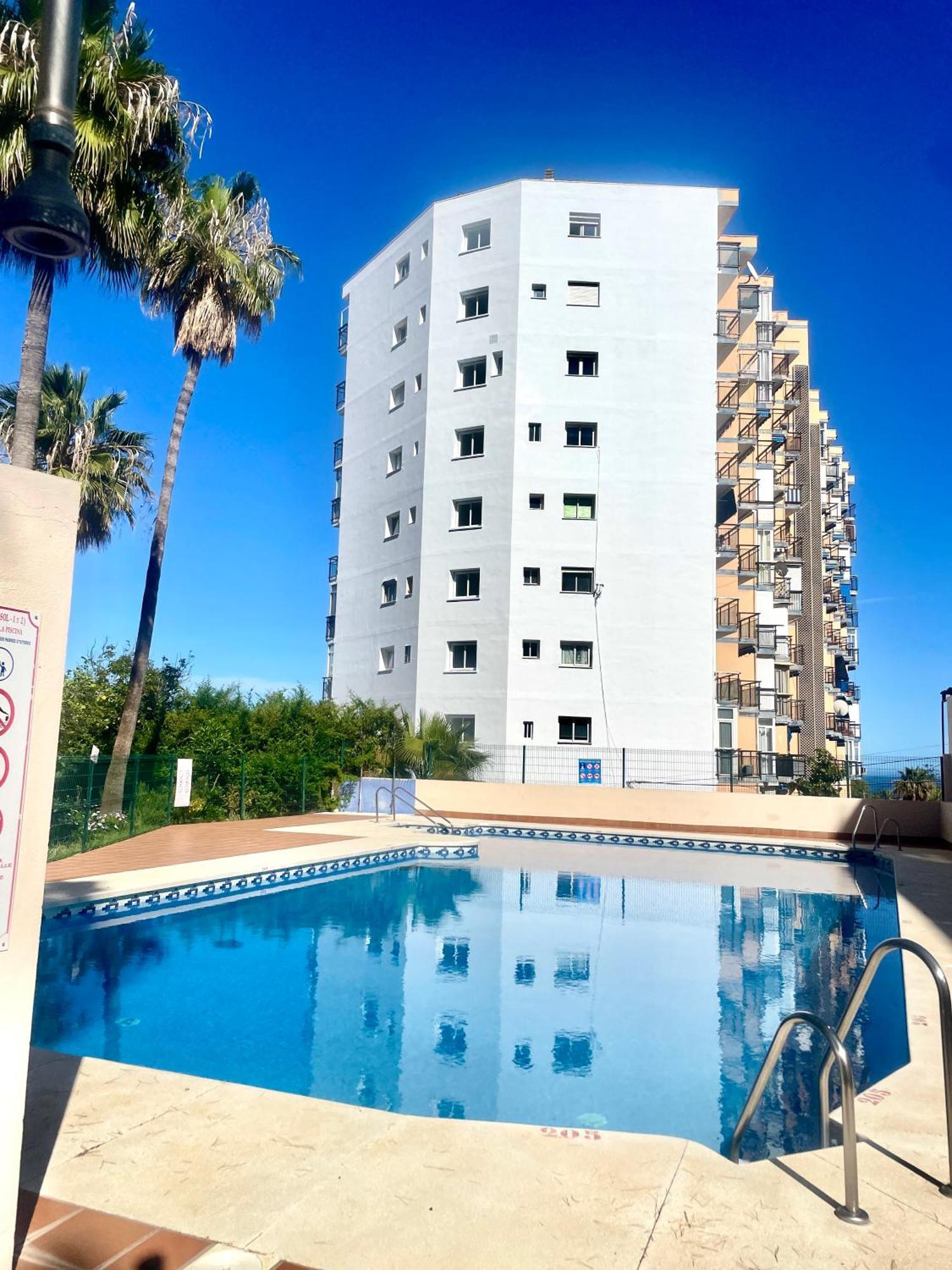 Estudio Nuevo Y Con Piscina Benalmádena Exterior photo